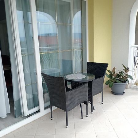 Ana Rooms Krk Town Exterior foto