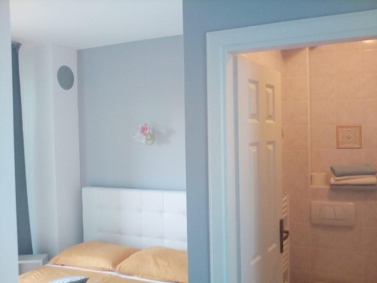 Ana Rooms Krk Town Exterior foto